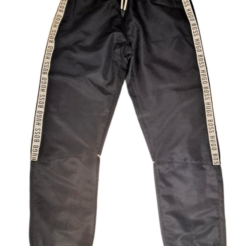 HUGO BOSS BOYS Hugo Boss Kids Navy Blue Tracksuit Size XS (12)